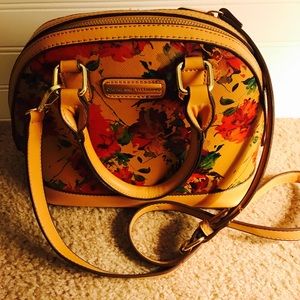 Woman Adrienne VIttadini handbag